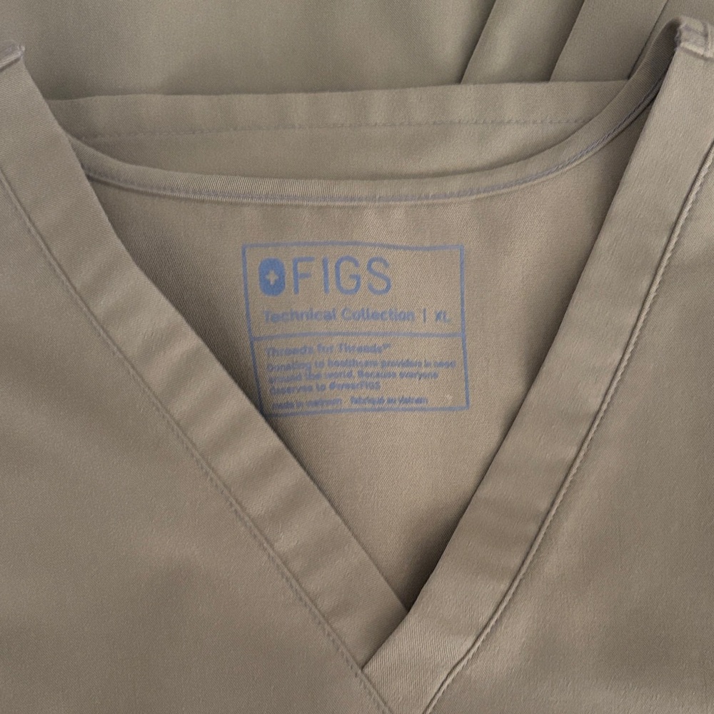 Figs Scrub Set - image 2